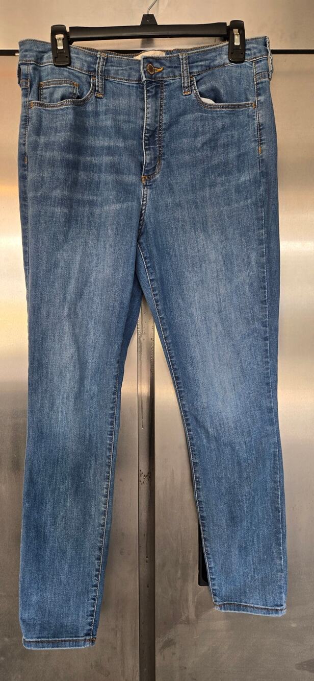 Universal Thread Womens Skinny Jeans 10 30R High Rise Medium Wash Stretch Denim